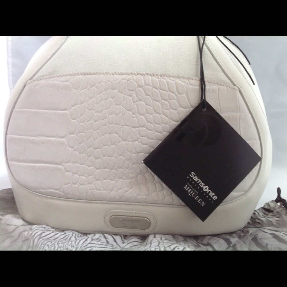 ALEXANDER MCQUEEN black label Samsonite beauty new